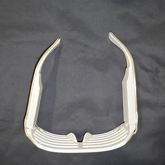 {SOLD} Elite Eyewear Wireless Light-Up Shutter Shades (Blue/White Frame) - Picture 6 of 8